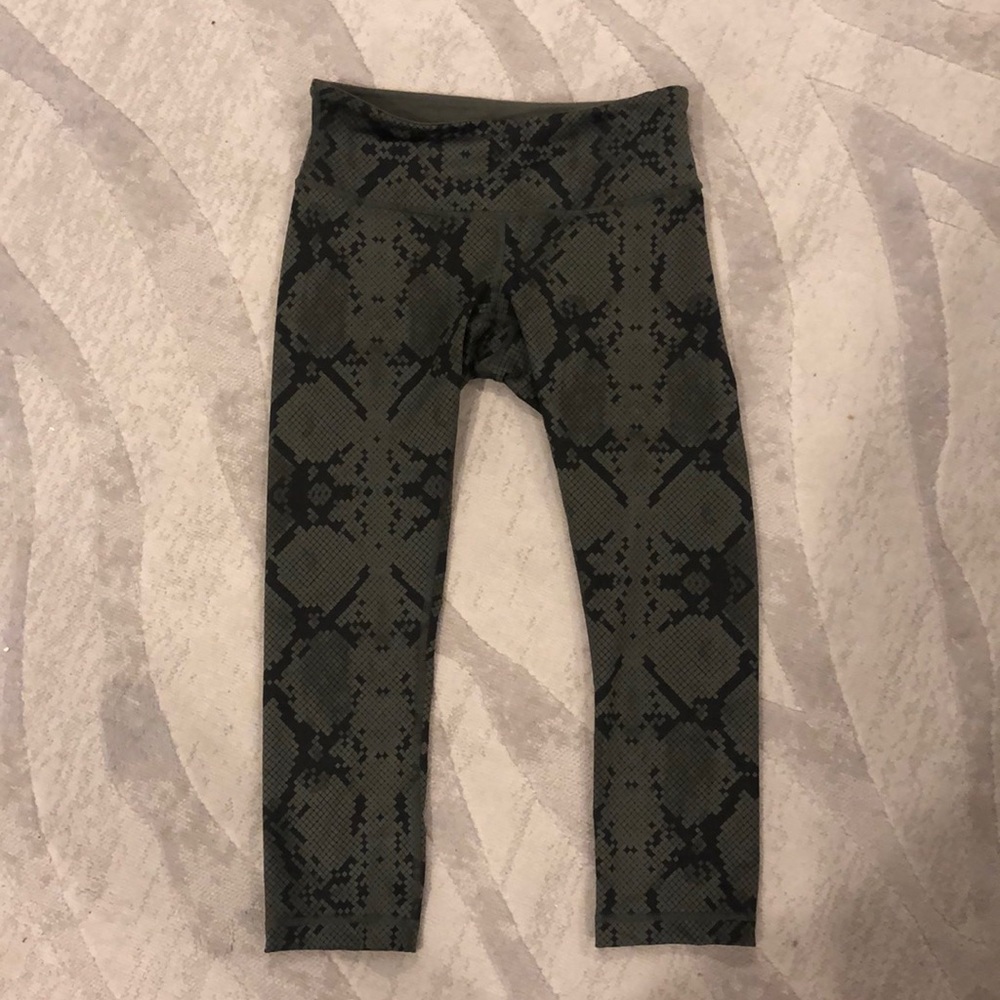 Lululemon cropped leggings